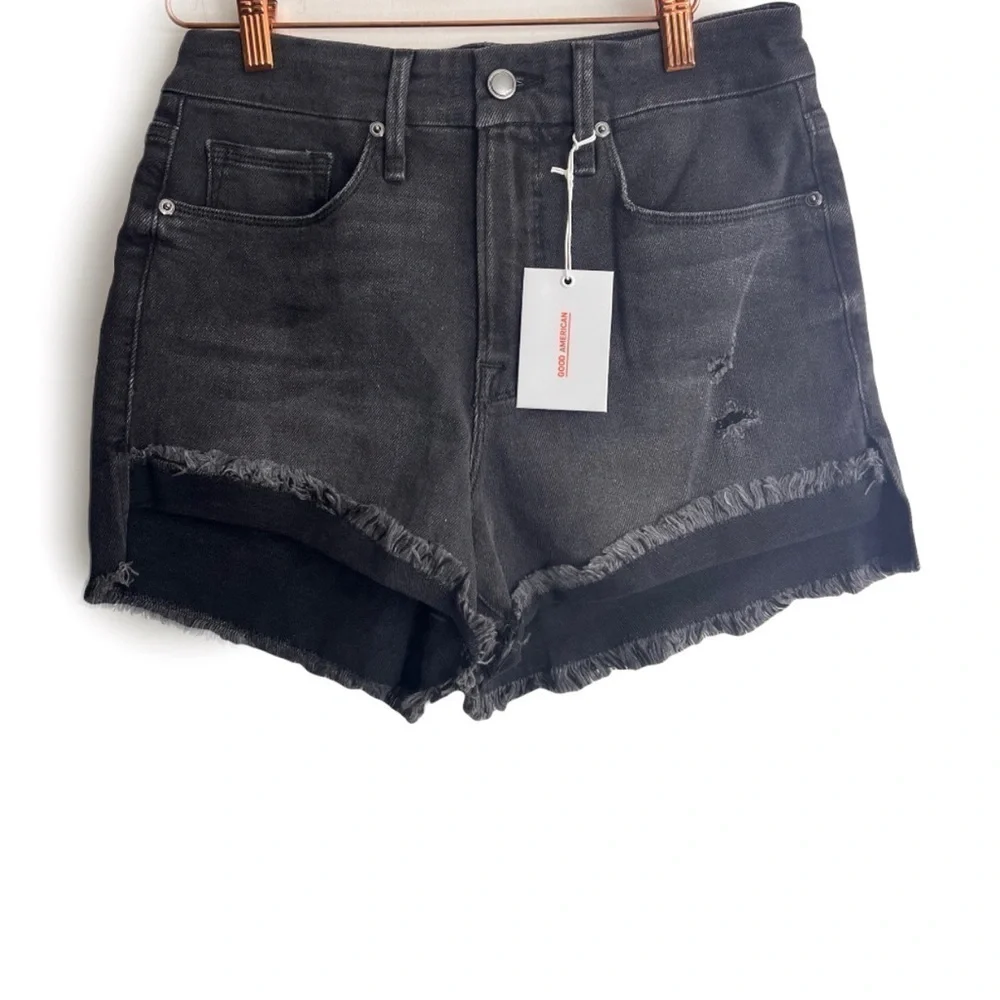 New Good American Good Curve Distressed Denim Shorts - Picture 3 of 4